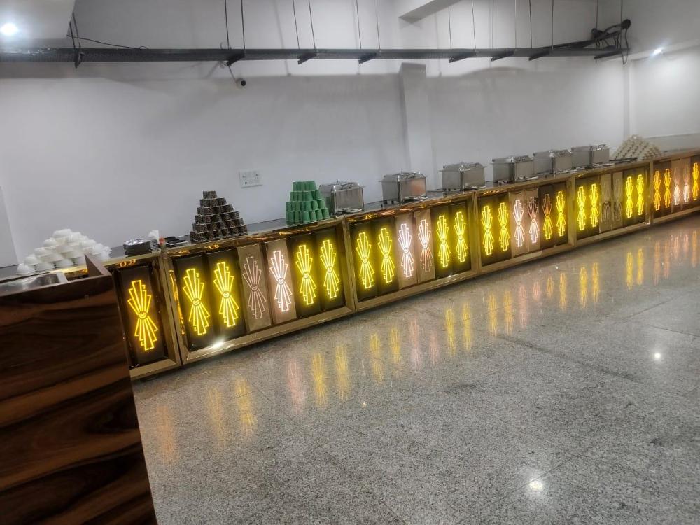 saavi hotel sector 10