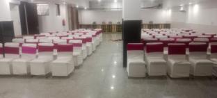 saavi hotel sector 10