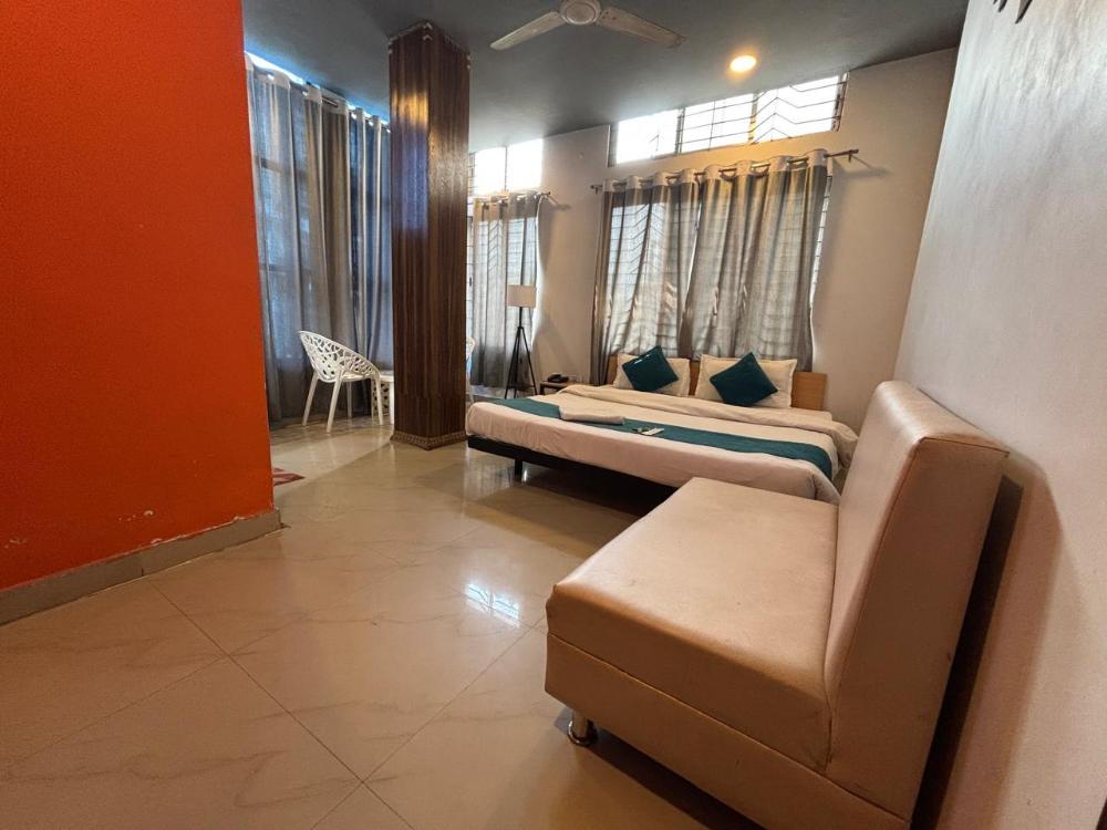 hotel aditya palace guwahati