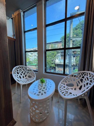 hotel aditya palace guwahati