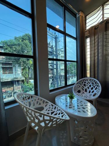 hotel aditya palace guwahati