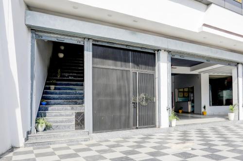 super hotel o shiv sai guest house