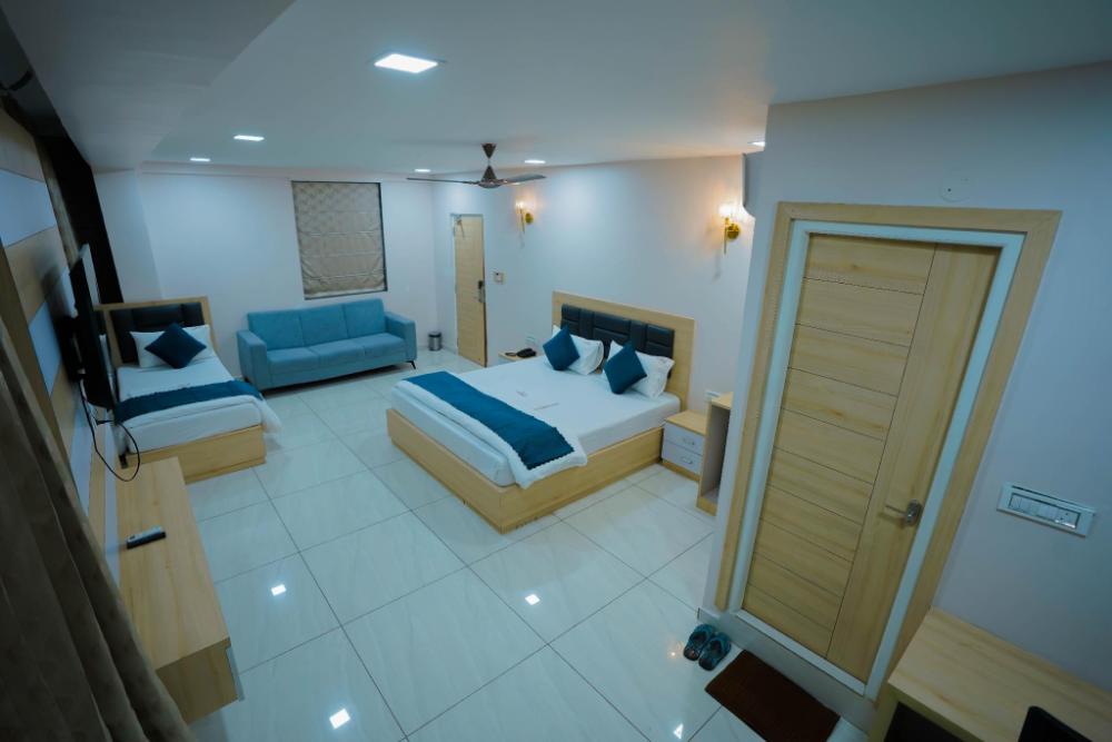 the balcony suites