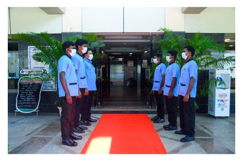 hotel sr tiruchendur