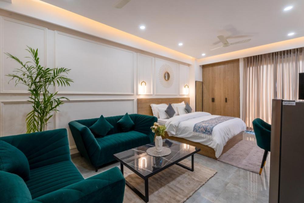 elegent studio on golf course road sterling