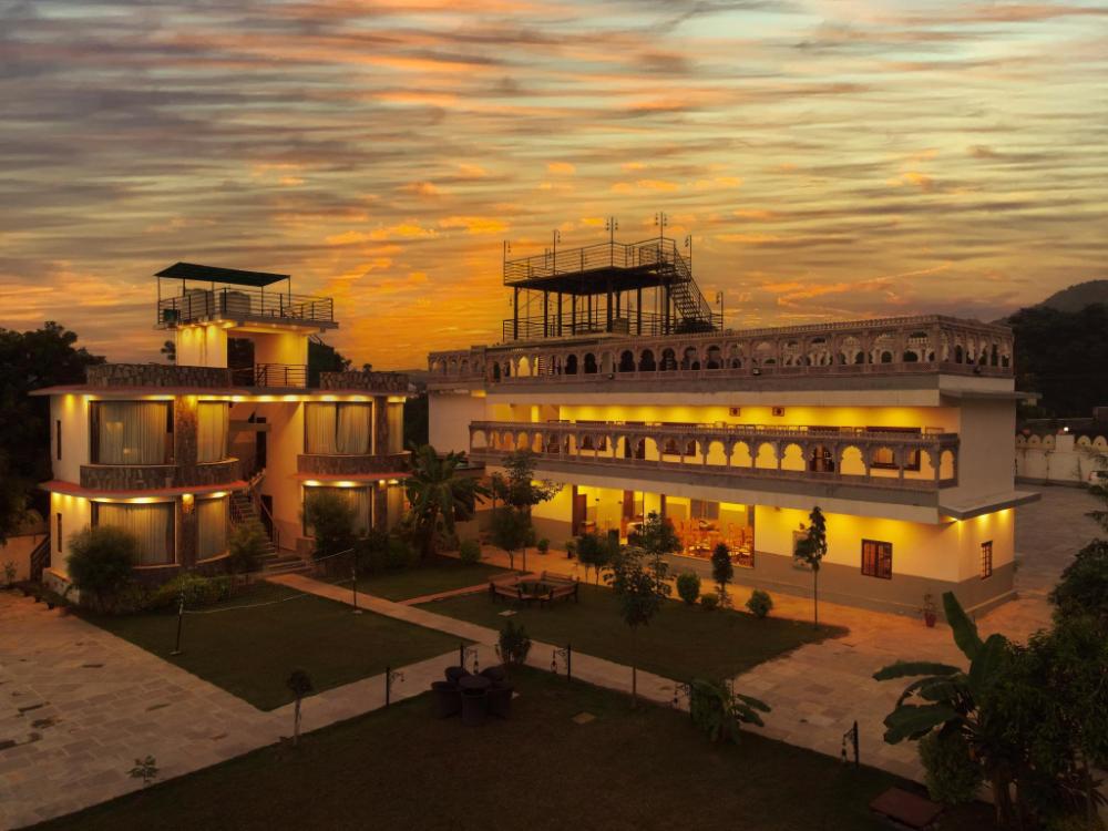 the yash resort and hotel