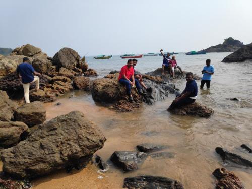 redkar rooms gokarna beach front ac and non ac rooms