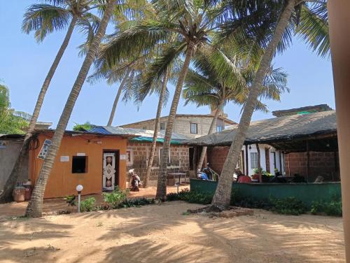 redkar rooms gokarna beach front ac and non ac rooms