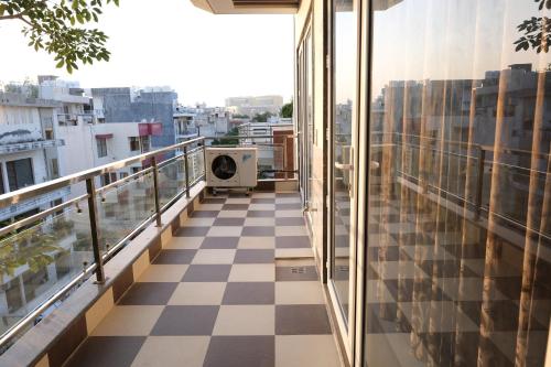 lime tree 3bhk service apartment gurgaon