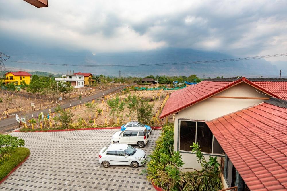 break the routine by mynirvana stays