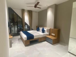 jmb hotel height