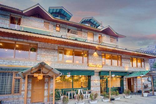 Orzu Boutique Stays Burwa Manali,,5 star