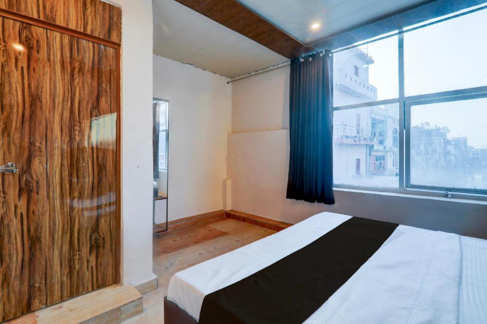 super hotel o aastha inn