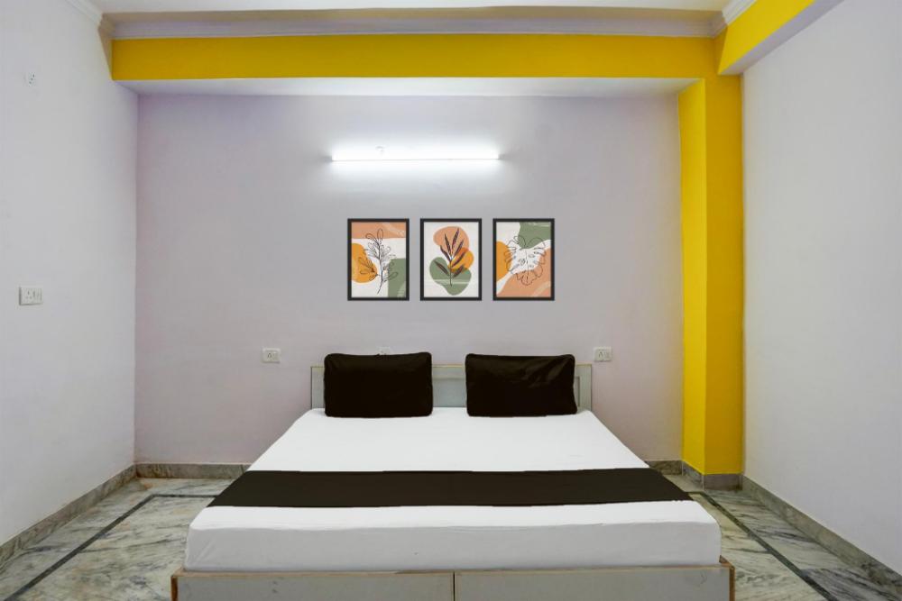 super hotel o maharaja near by vinayak hospital gali no 5