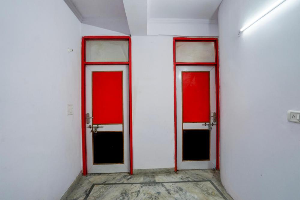 super hotel o maharaja near by vinayak hospital gali no 5