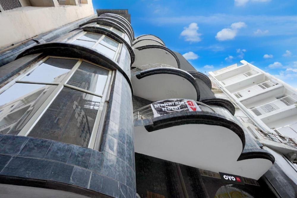 super hotel o maharaja near by vinayak hospital gali no 5