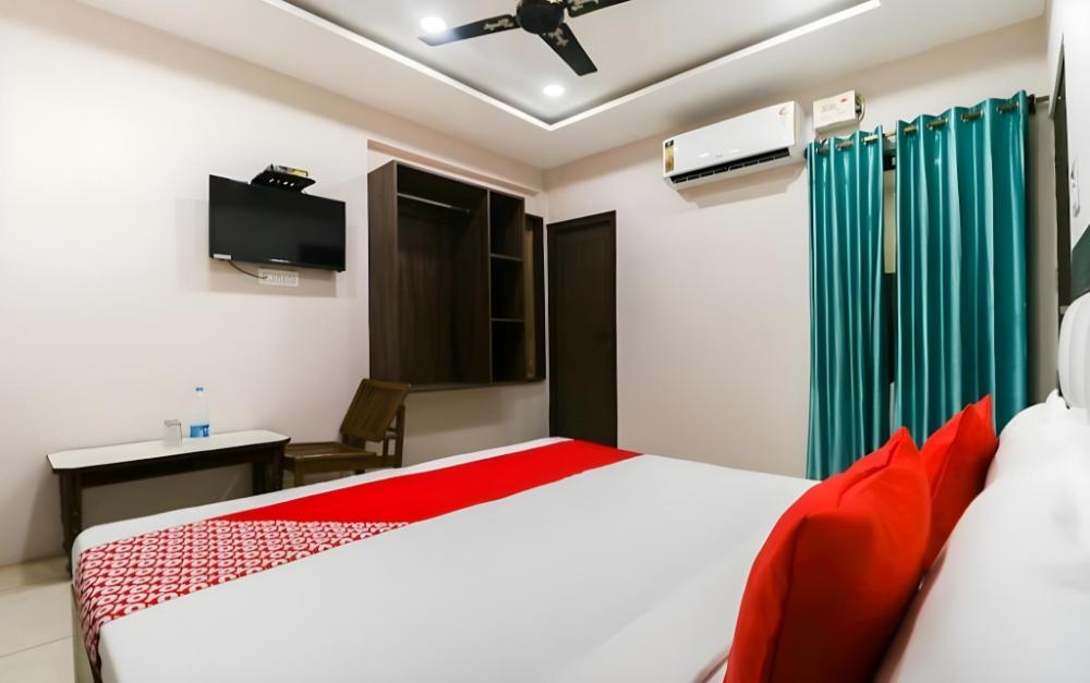 malaya house couples family corporate