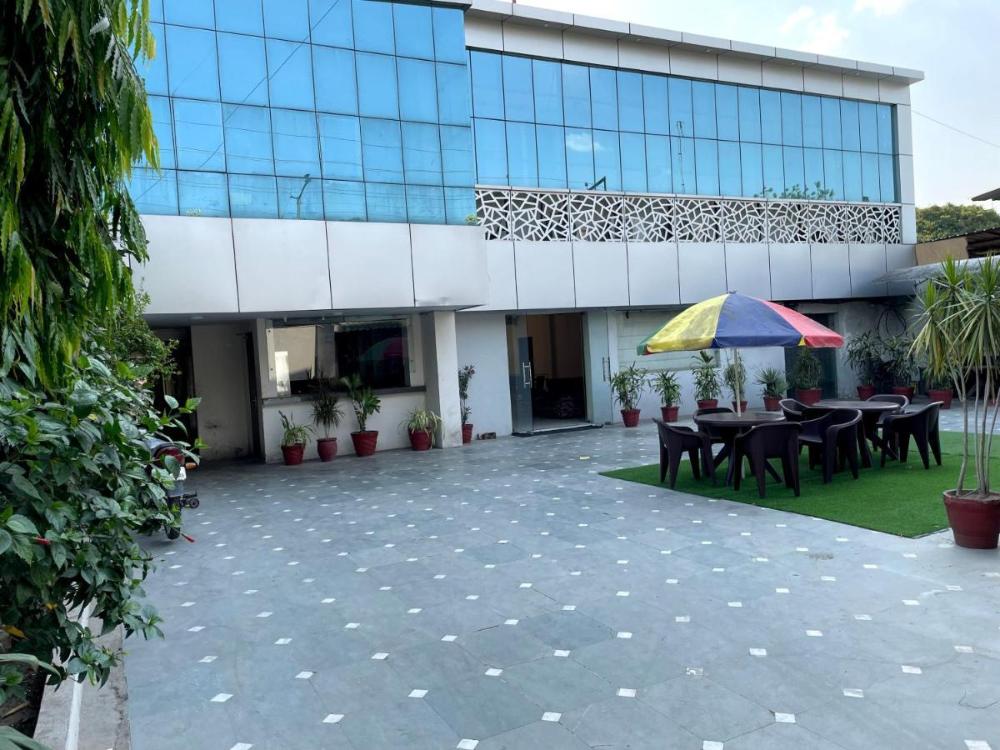 malaya house couples family corporate