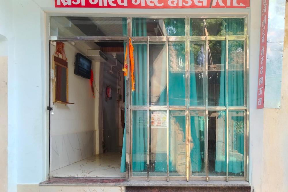 collection o mathura railway junction formerly brij gaurav guest house
