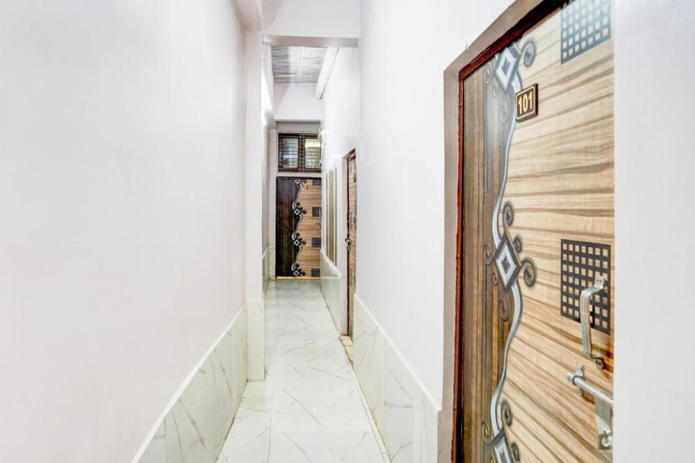 collection o mathura railway junction formerly brij gaurav guest house