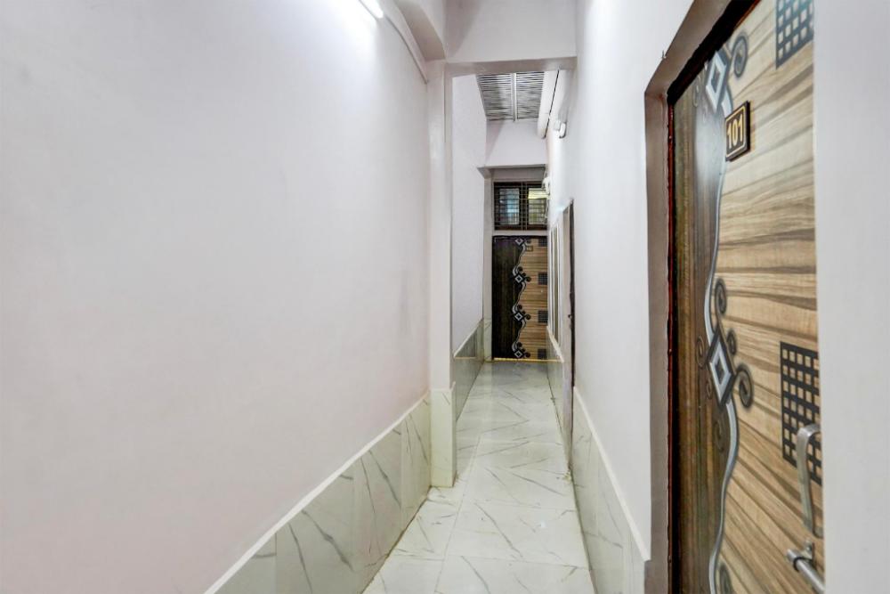collection o mathura railway junction formerly brij gaurav guest house