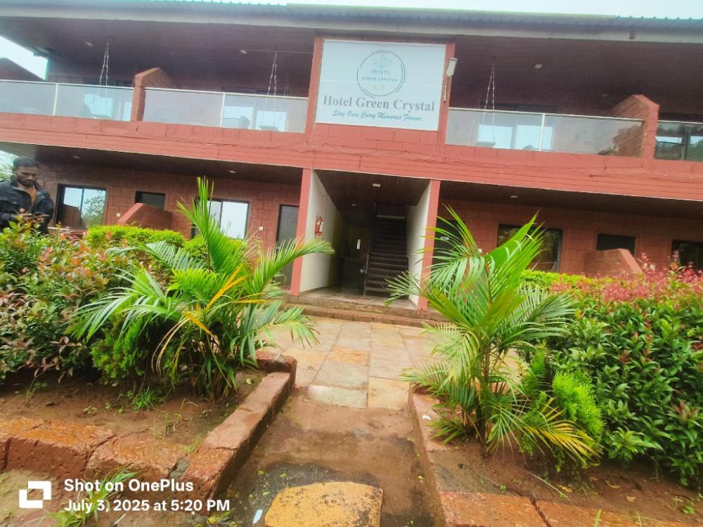 hotel green crystal