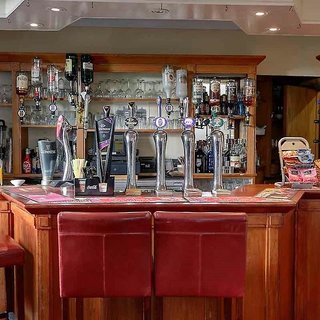 oyo stade court hotel