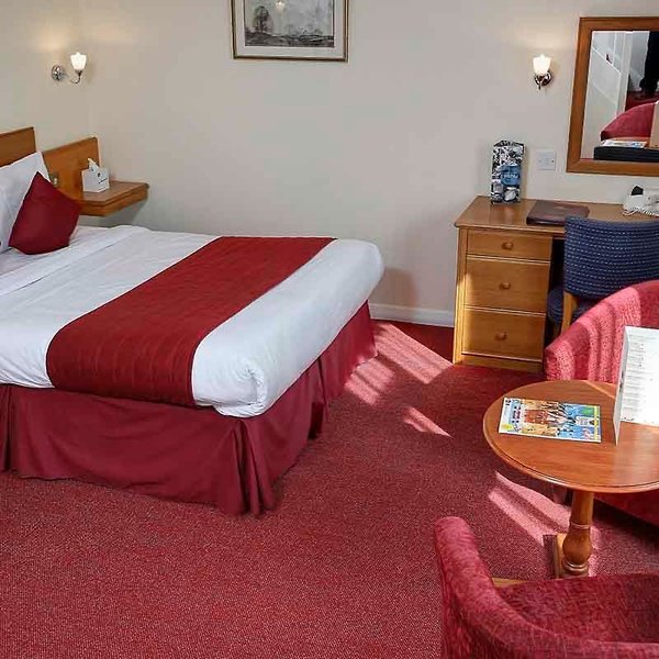 oyo stade court hotel