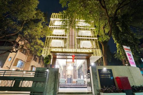 hotel everest regency pune