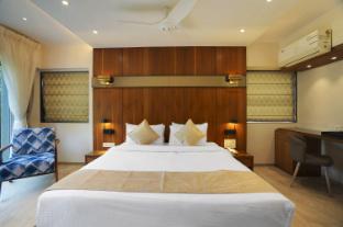 hotel everest regency pune