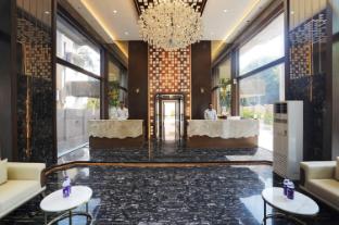 hotel everest regency pune