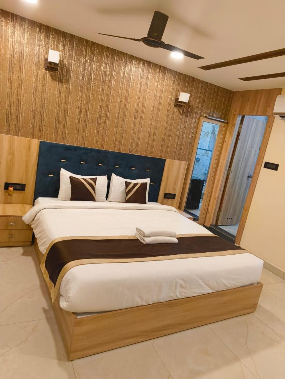 hotel parth residence deoria uttar pradesh