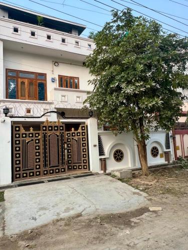 om kashi villa