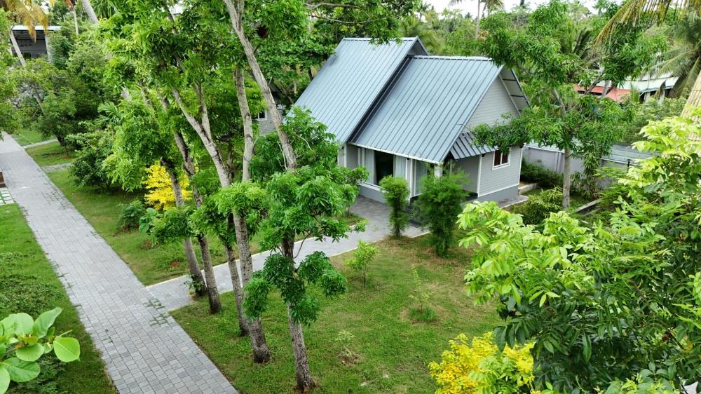 brackish kayal resort