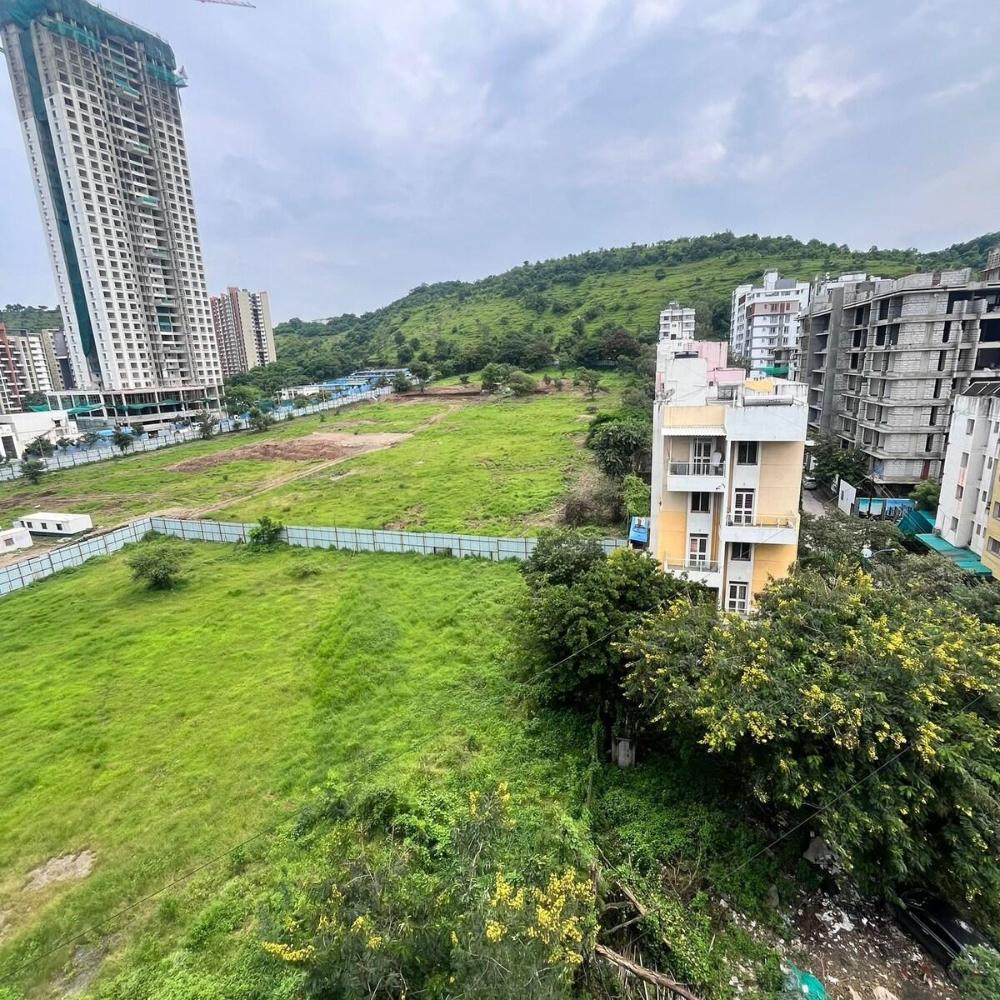 hamlet studio apt with hill view pune