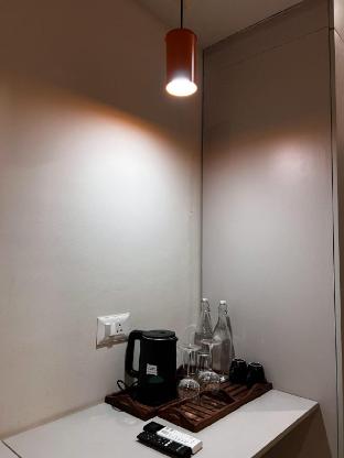 hamlet studio apt with hill view pune