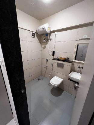 hamlet studio apt with hill view pune