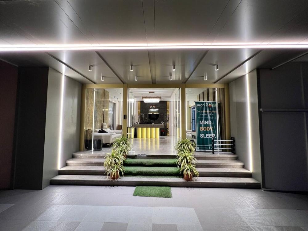 3 bhk apartment santacruz mumbai juhu