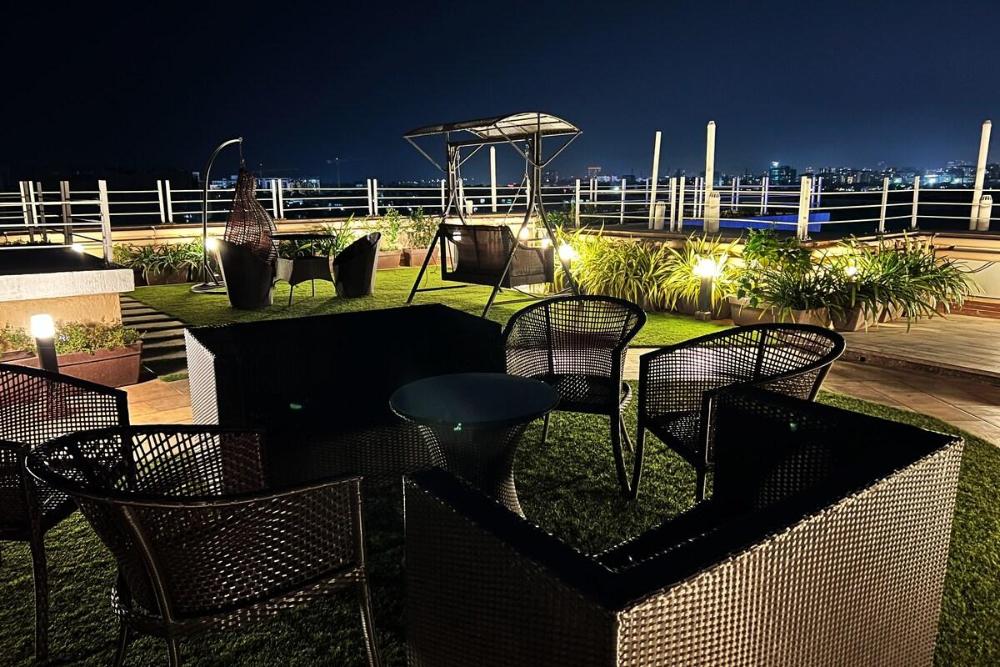 3 bhk apartment santacruz mumbai juhu