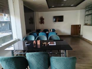 himalayan haveli fooding and lodging