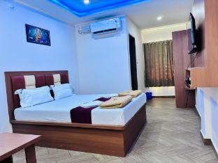 sri krishna lodge tekkatte