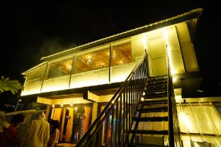 friends by alizeh bhagsunag mcleodganj