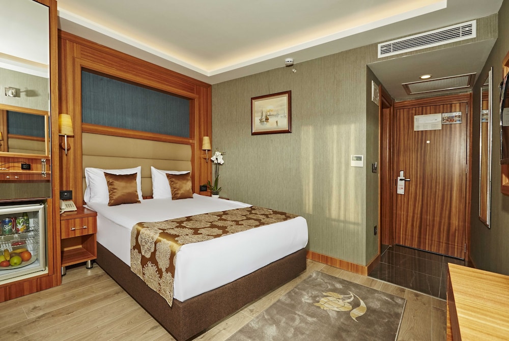 ilkbal deluxe hotel and spa