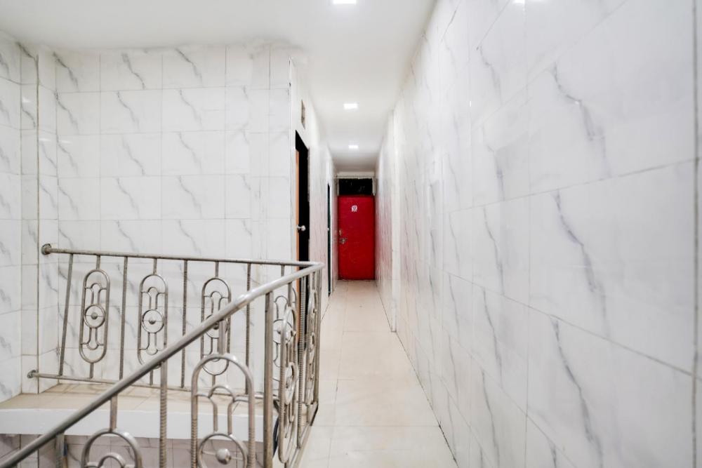 hotel o om sai palace