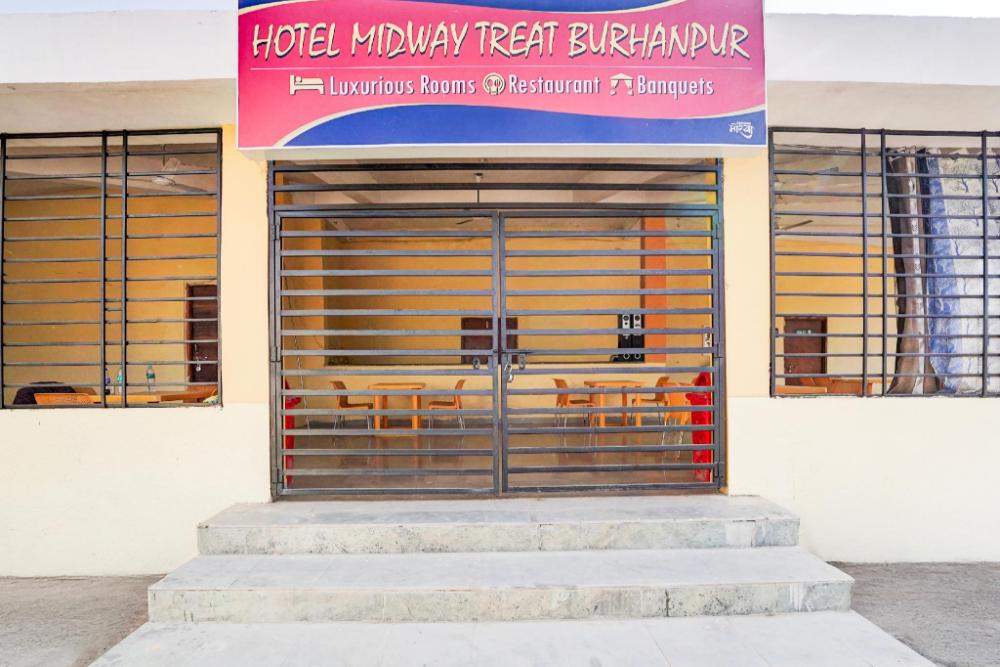 hotel o midwaytreat burhanpur