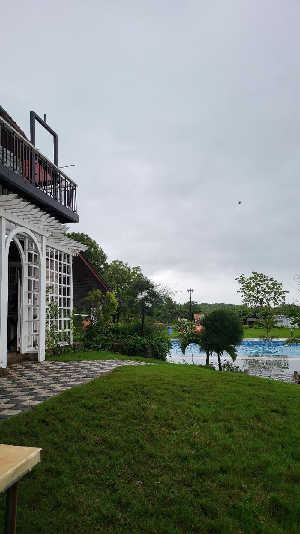 nature lovers resort