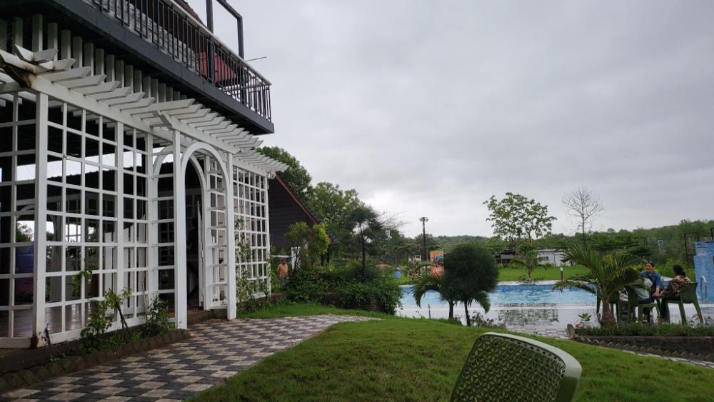 nature lovers resort