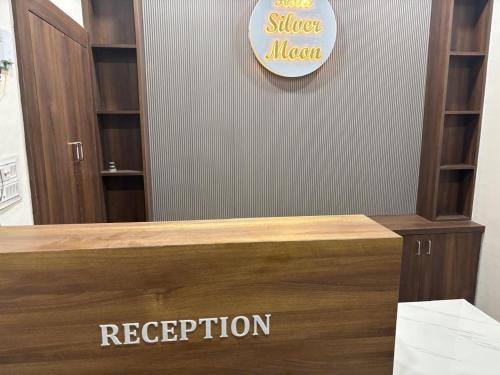 hotel silver moon
