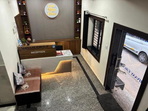 hotel silver moon