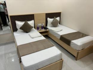 hotel silver moon